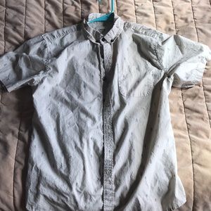 Short sleeve button down